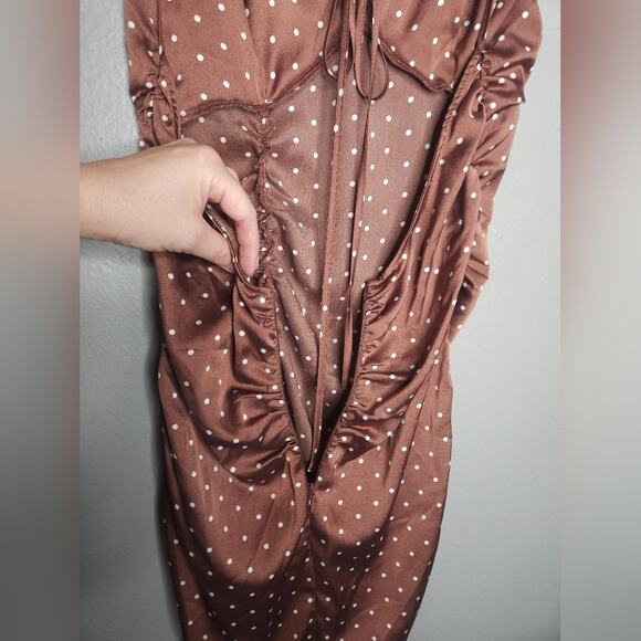 Cupshe polka dot ruched midi dress - Picture 3 of 10